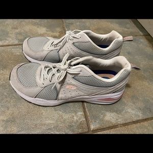 Women’s running shoes.  Size 9.5